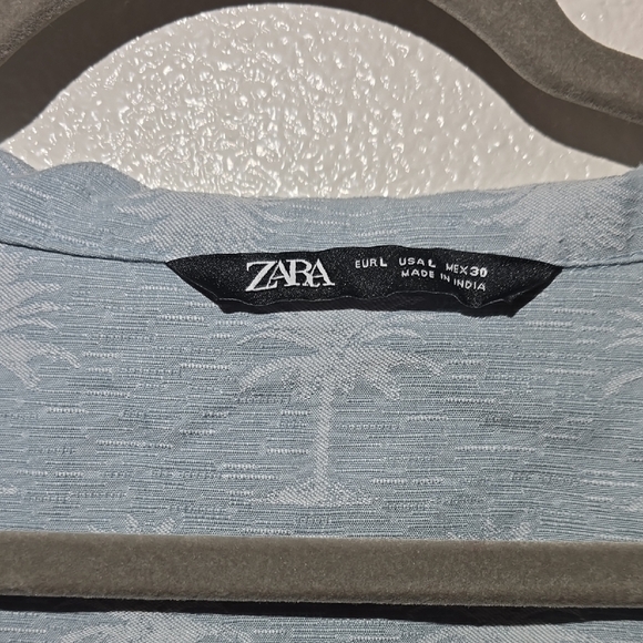 Zara Gray Cuffed Sleeve Button Down Shirt - Picture 2 of 6